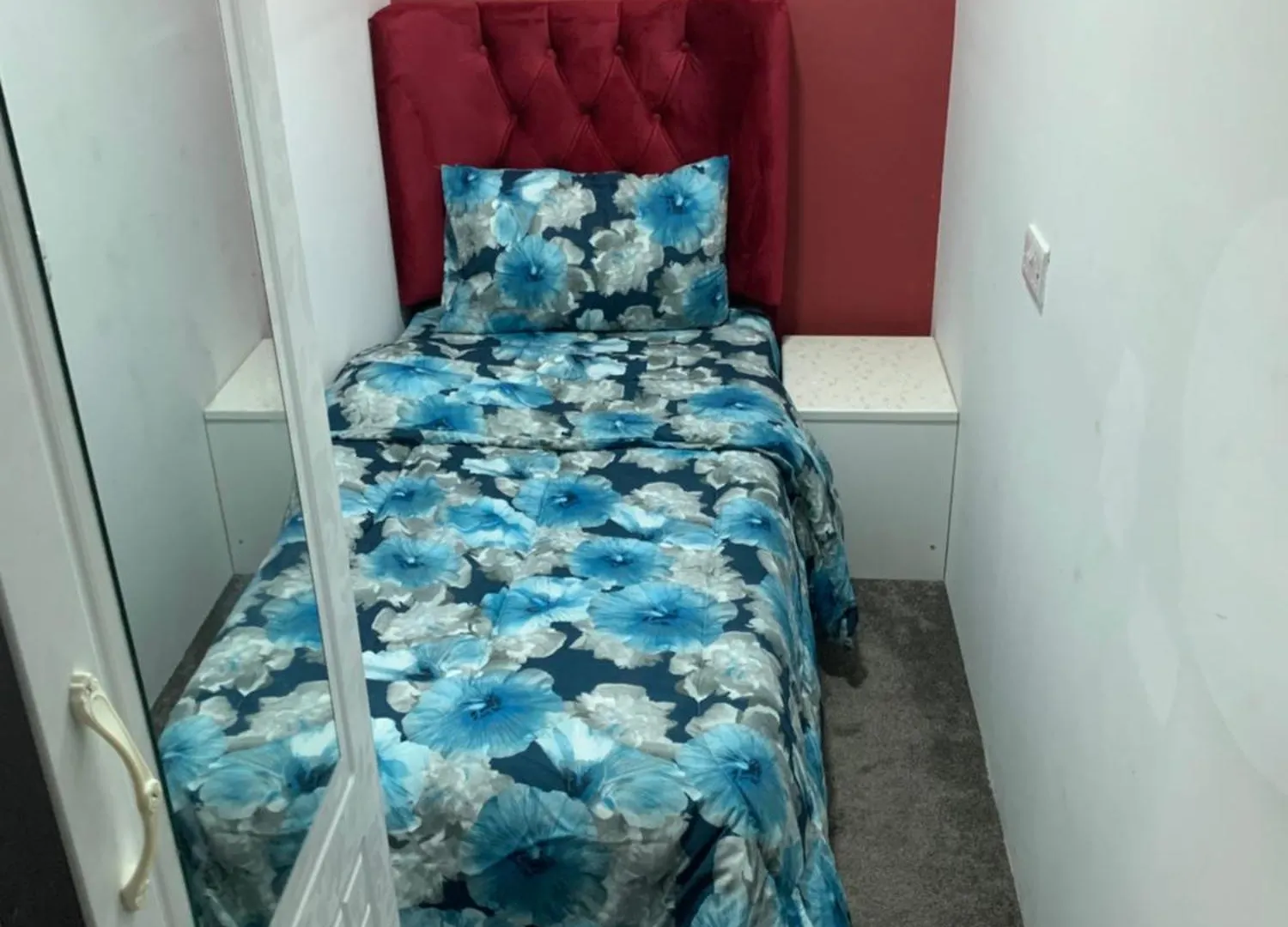 Capsule hotel Paz Holiday Luxurious Space Dubai