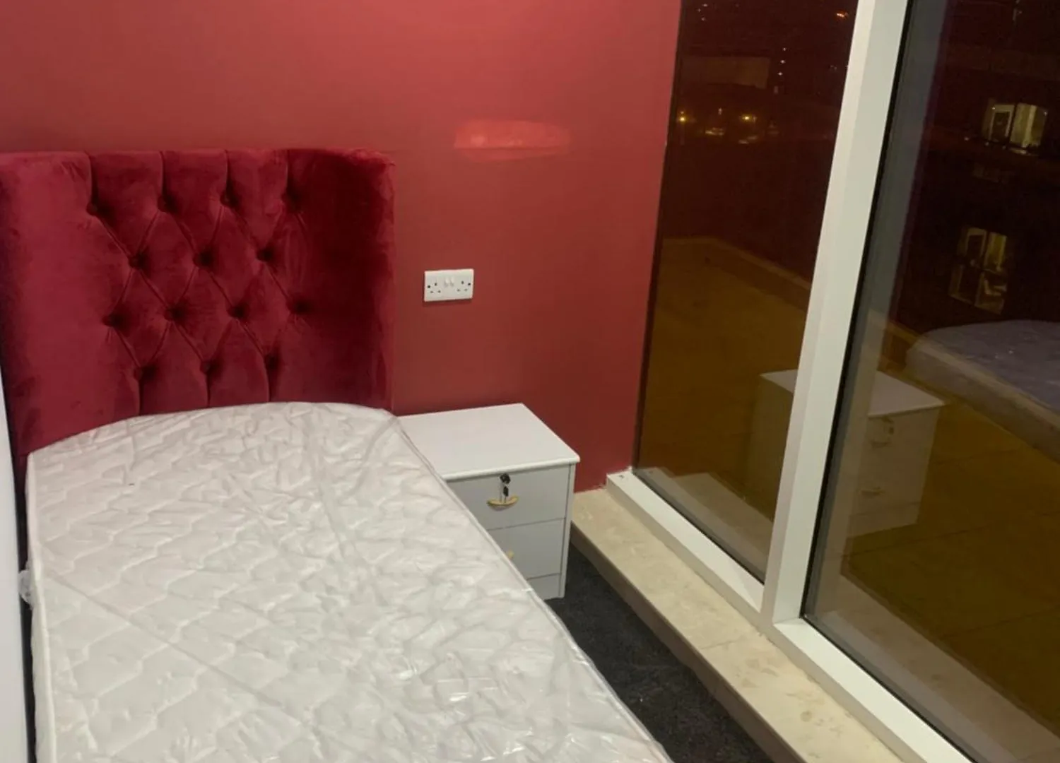 Paz Holiday Luxurious Space Дубай Капсульный отель