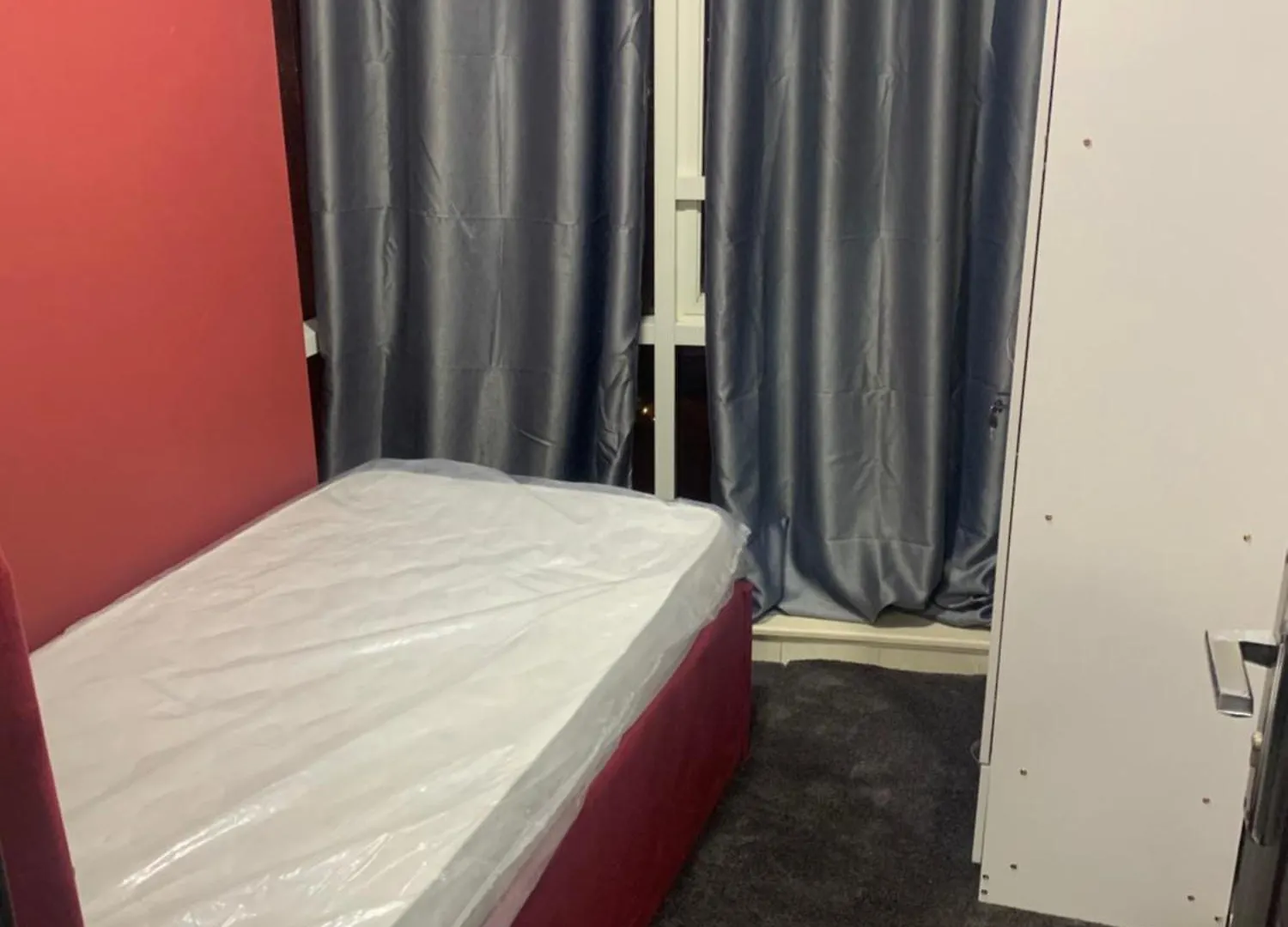 Capsule hotel Paz Holiday Luxurious Space Dubai United Arab Emirates